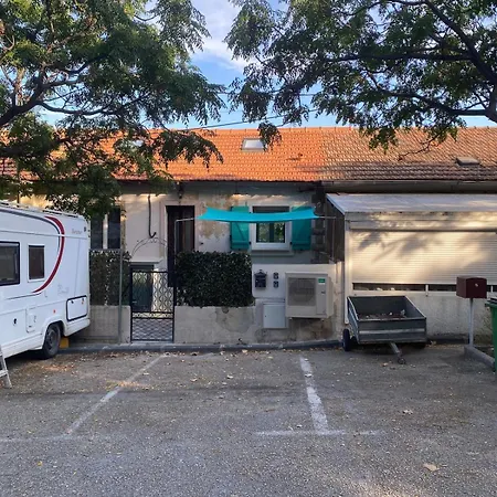 Atypical & Cozy Getaway * טולון